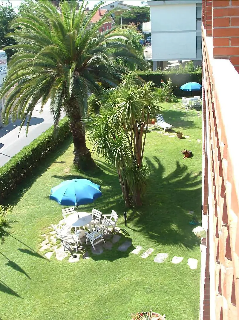 Hotel Marina Marina di Massa 3*,  Italy